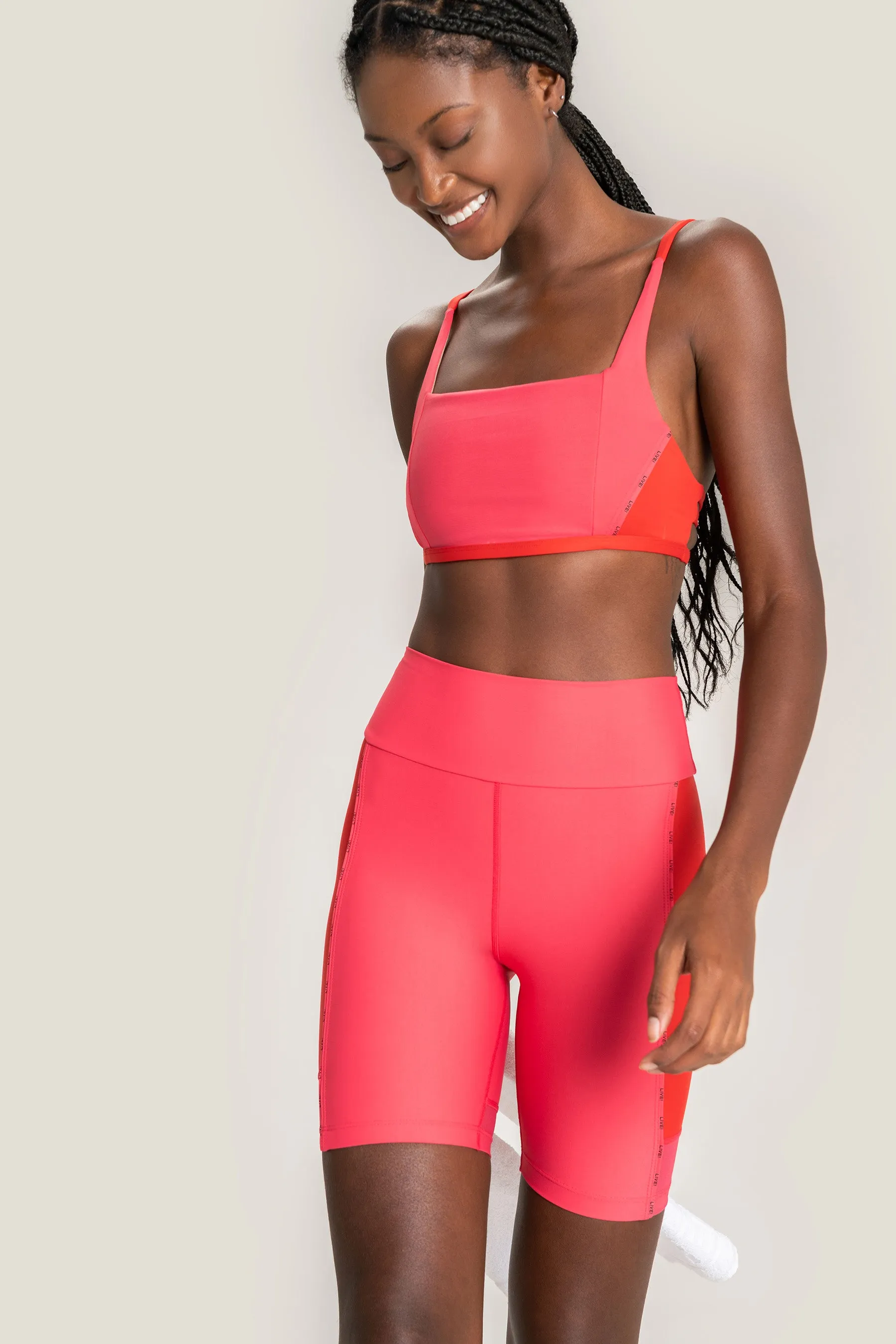 Lineup Mid Sports Bra